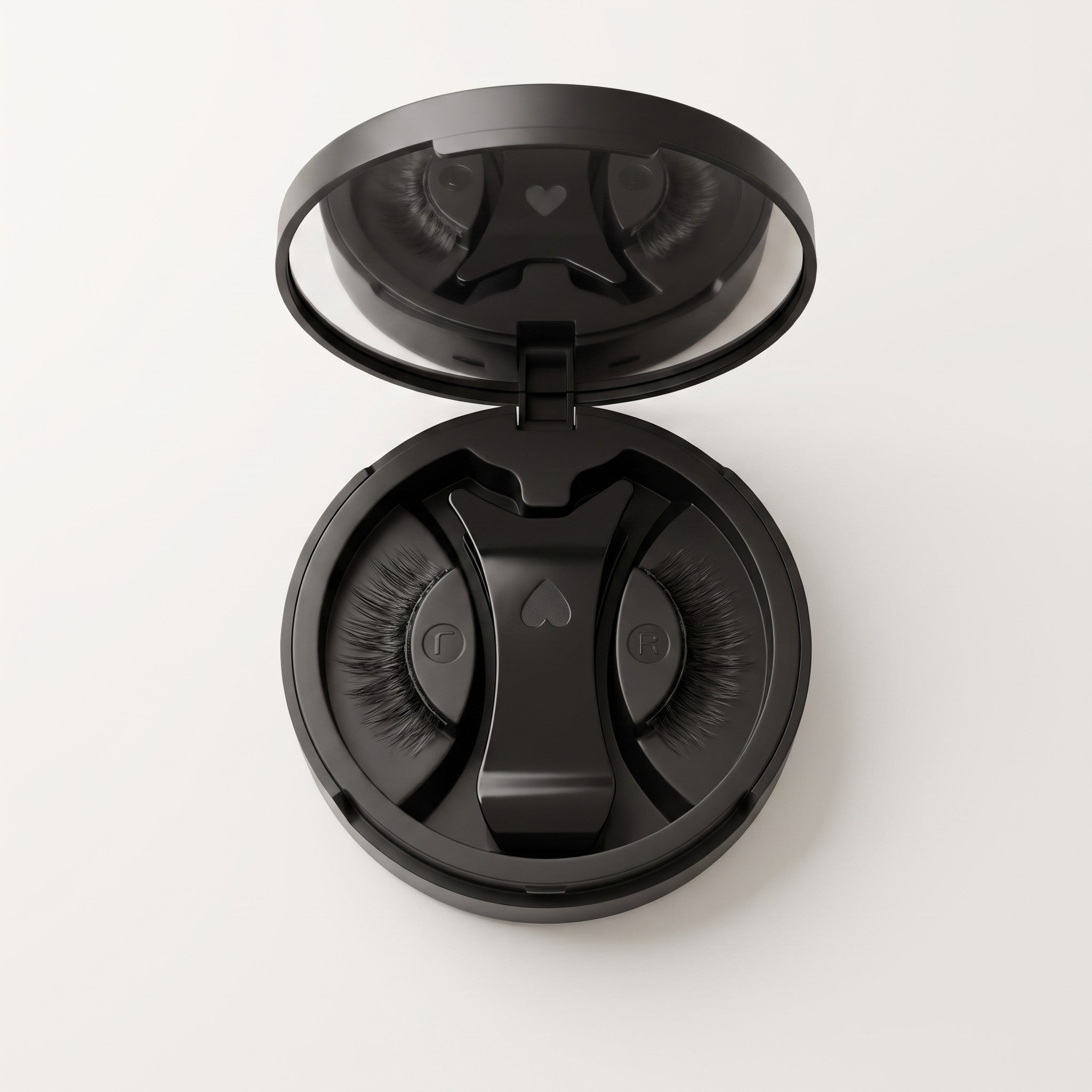 Lash Zero case open met spiegel, wimpers links en rechts en Snap & Go applicator