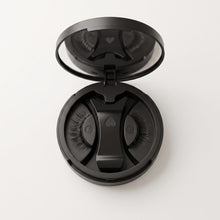 Lash Zero case open met spiegel, wimpers links en rechts en Snap & Go applicator